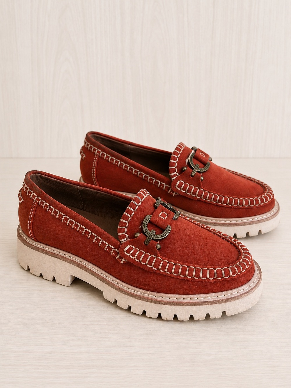Donald Pliner Women’s Suede Lug Sole Loafers Terracotta Horsebit Size 7.5